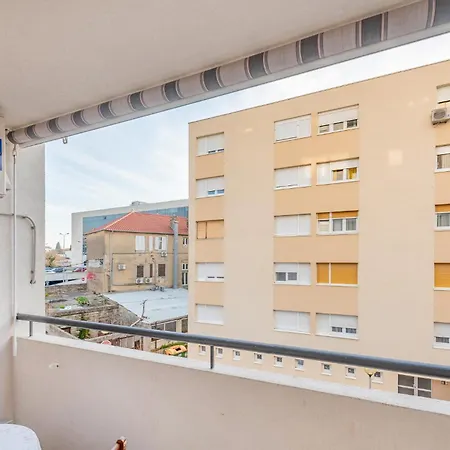 Nice In With Kitchen Appartement *